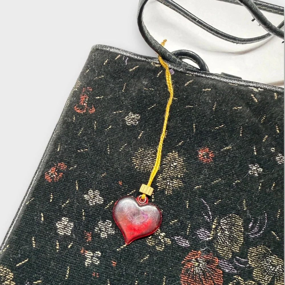 Vintage Meyers Tapestry Purse Black Floral Velvet Red Heart Shoulder Bag USA